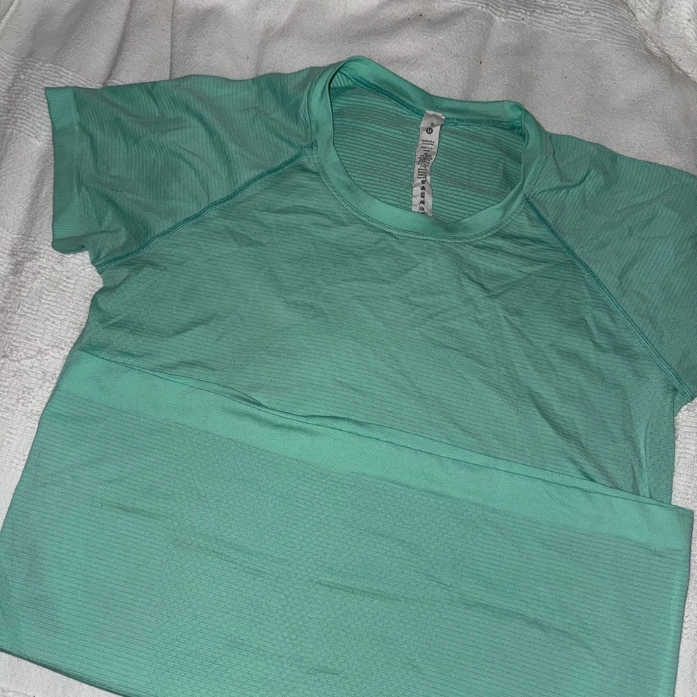 Lululemon Athletica Teal Short Sleeve Top
